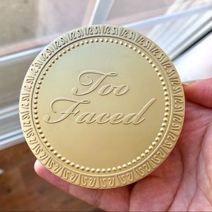 Too faced bronzer